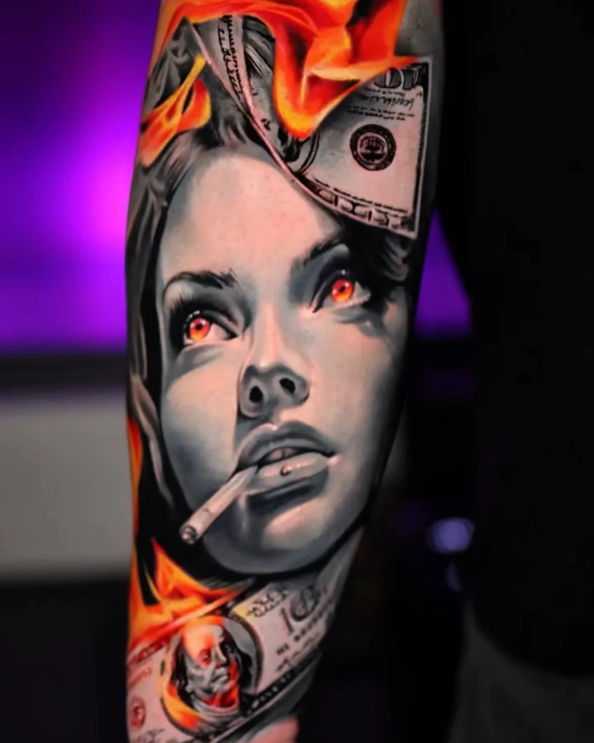 Farbiges Portrait-Tattoo am Unterarm.
