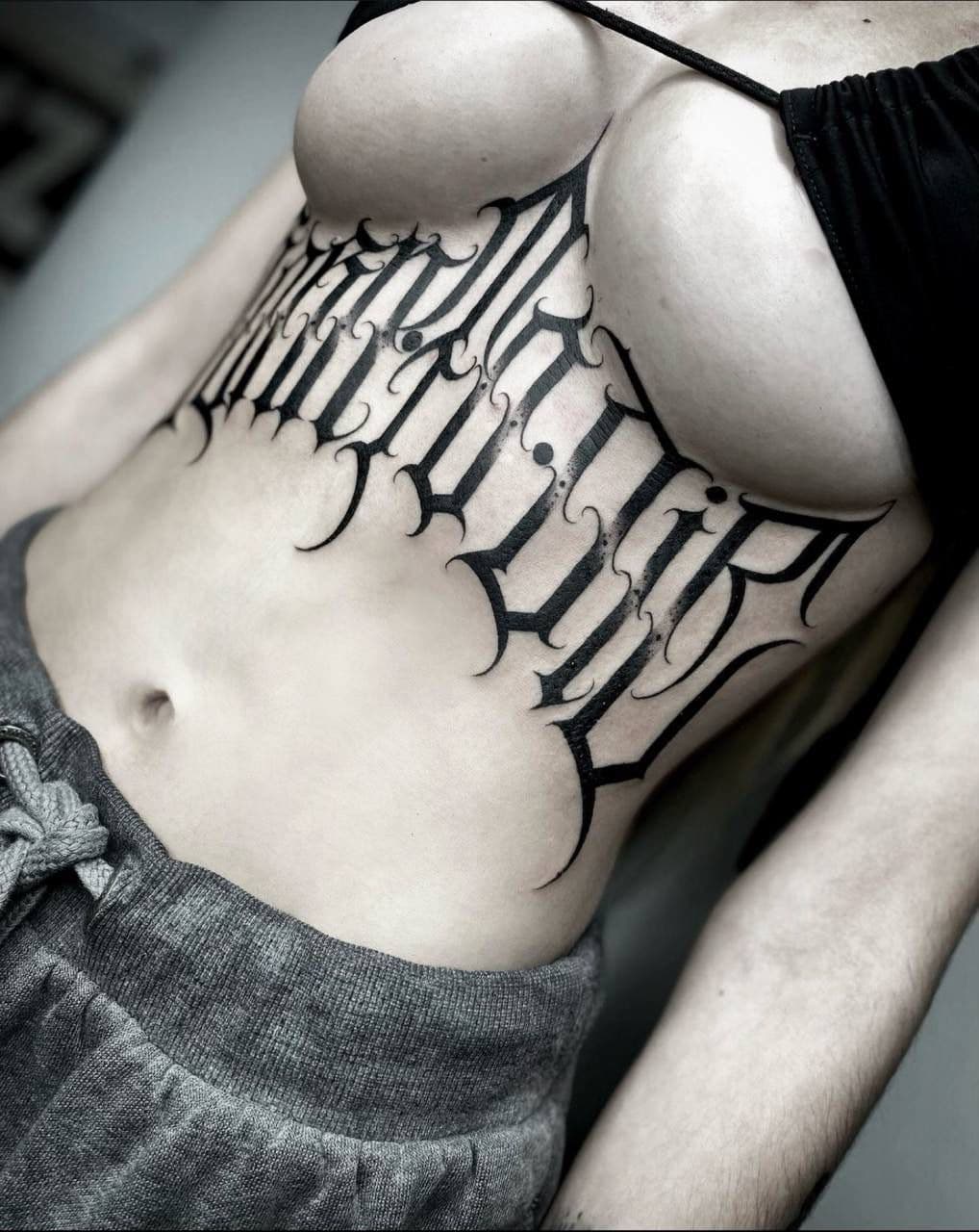 Lettering Tattoo – Blackletter-Style – Blood Diamond Tattoo Ink.
